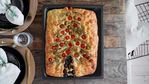 Rezept Vorspeise Weihnachten: Focaccia mit Weihnachtsbaum