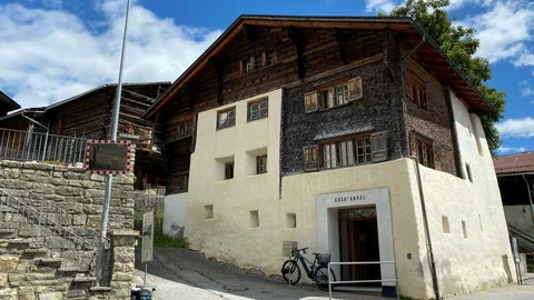 Kunst- und Kulturhaus «Casa d'Angel» in Lumbrein