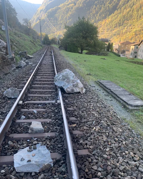 Ein paar Steine auf dem Gleis. 