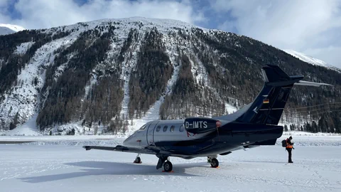 Engadin Airport LSZS Planespotter