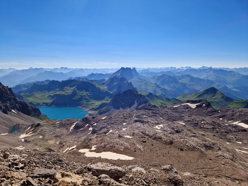 Aussicht in Rätikon, an der Grenze zwischen der Schweiz und Österreich