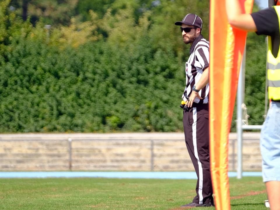 Pirmin Bundi ist auch Schiedsrichter beim American Football. 