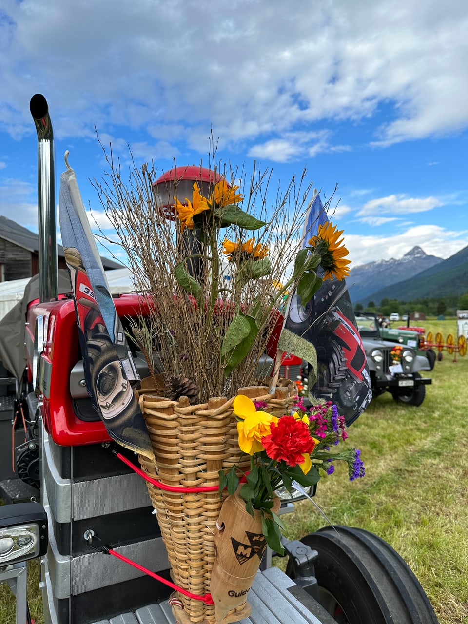 Traktor mit Blumen