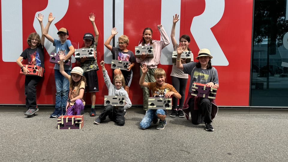 Ferienpass Malix: Kinder bauen ihr eigenes Radio DAB+ bei RTR
