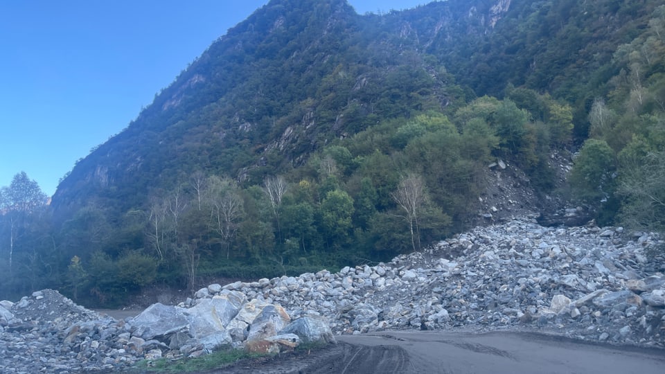 Mesolcina, vom Unwetter angesammeltes Material