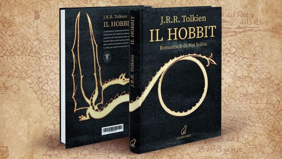 Zwei Ansichten des Buches 'Il Hobbit' von J.R.R. Tolkien.