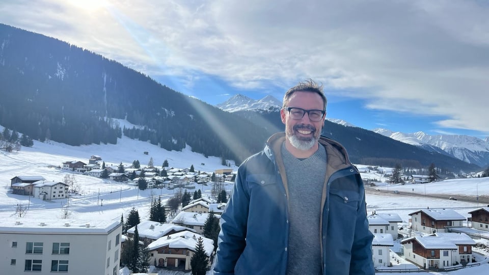 Markus Blum auf dem Balkon des Krankenhauses