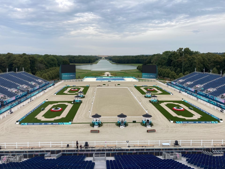 Sportstätte mit imposanter Kulisse, Schloss Versailles. 