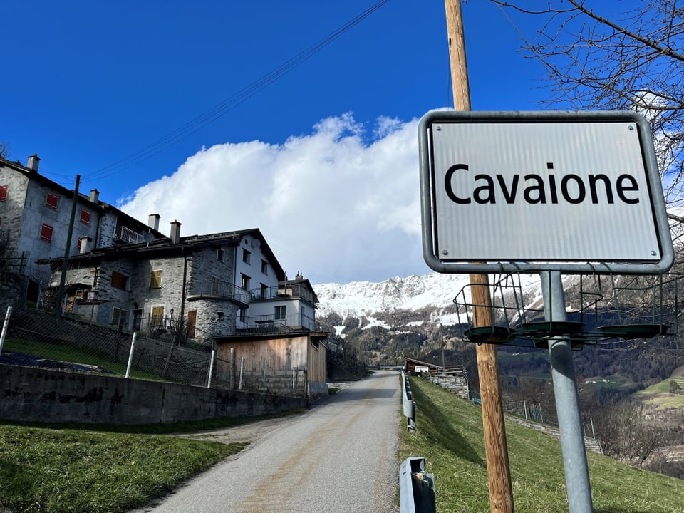 Dorfeingang Cavaione.