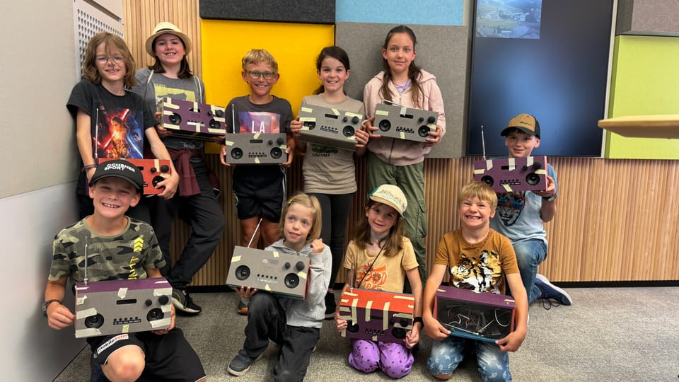Ferienpass Malix: Kinder bauen ihr eigenes Radio DAB+ bei RTR