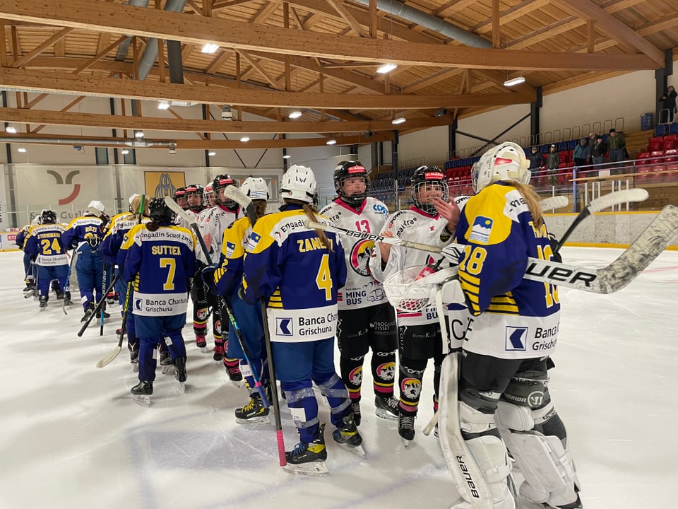 Engadiner Frauen Hockeyderby