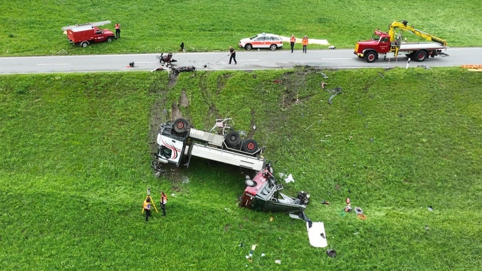 Unfall zwischen Ilanz und Rueun / Ruis im Bündner Oberland, wo eine Person verstorben ist